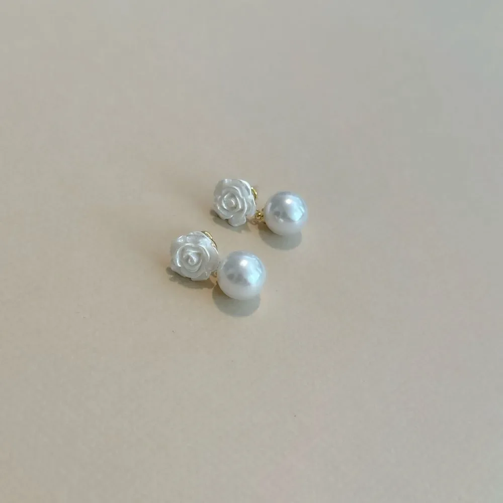 Pearl drop earrings M835